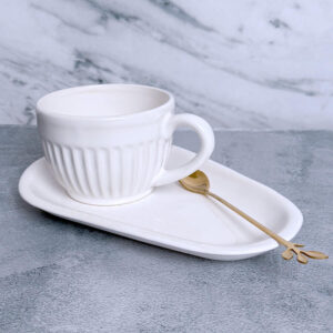 TAZA BLANCA + BANDEJA GOTA + CUCHARA - BLANCO
